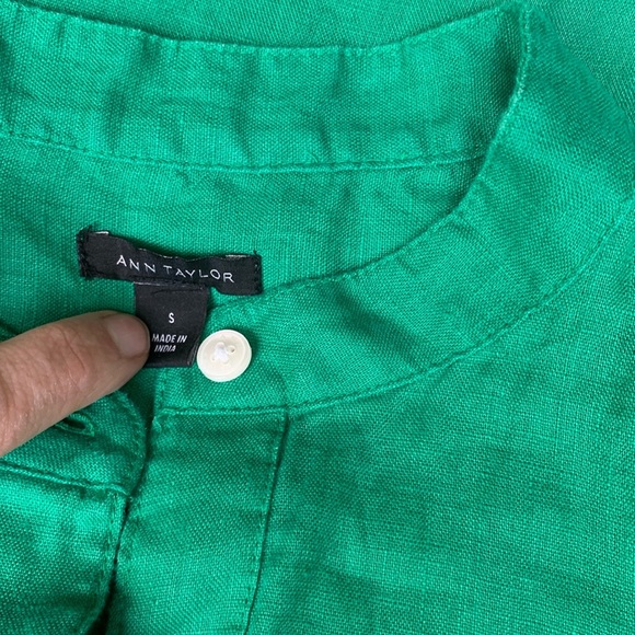 Ann Taylor Emerald Green linen size S Button Down Shirt summer beach travel - Picture 2 of 8